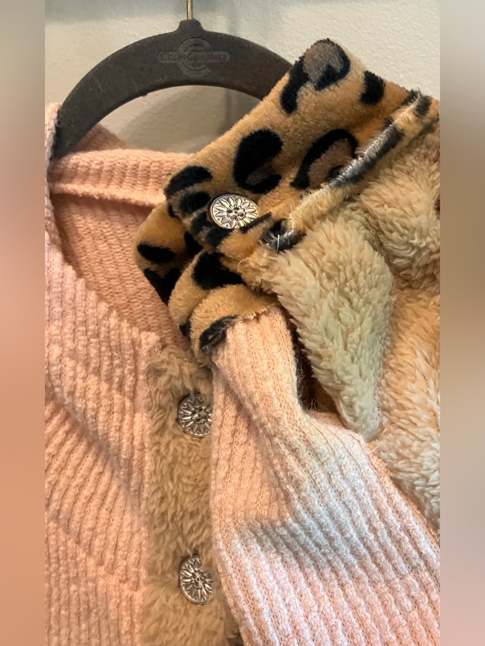 POL Cozy Peach & Tan Sherpa Pullover Sweatshirt with Leopard Accents NWOT SIZE M - Picture 7 of 8